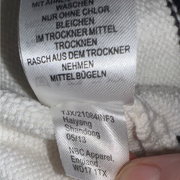 BNWT TAHARI BABY CARDIGAN 12 MONTHS BLACK WHITE COTTON PURSE BOWS PEARLS - Picture 6 of 6